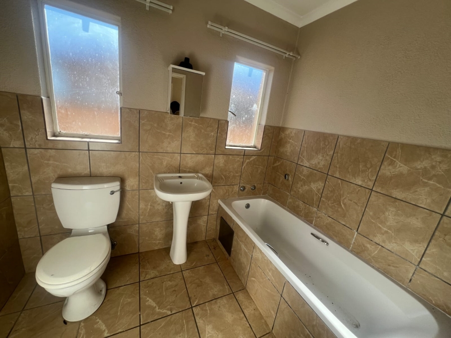 3 Bedroom Property for Sale in Waterkloof Hill Estate North West